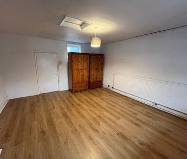 Market Street, Ashby-de-la-Zouch, LE65 - Photo 3