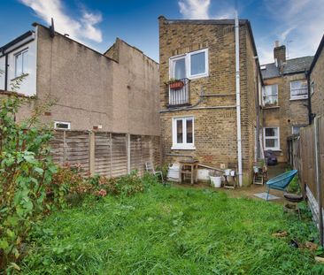 2 Bed Flat, Newport Road, E10 - Photo 1