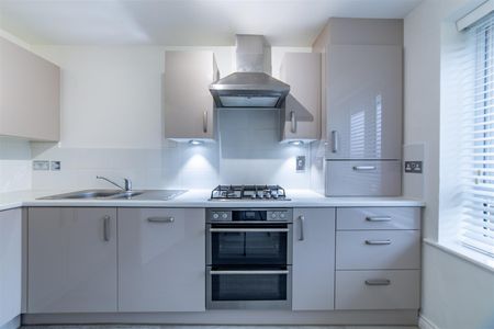 3 bed semi-detached house to rent in Osprey Walk, Newcastle Upon Tyne, NE13 - Photo 4