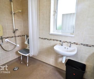 3 bedroom semi-detached house to rent - Photo 5