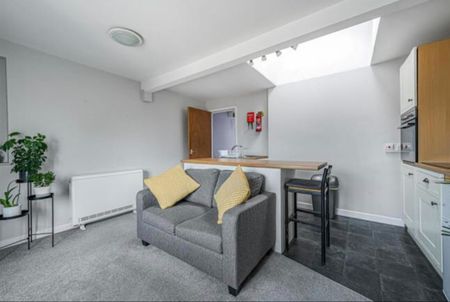 1 Bed Flat, The Mall, BS8 - Photo 2