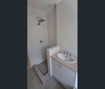 Freshly Updated Family Home with Modern Bathrooms – Move-In Ready - Photo 5