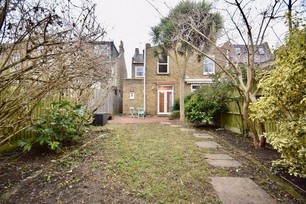 1 bedroom ground floor flat to rent - Photo 1