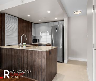 Condo in Downtown Vancouver, BC - Photo 4