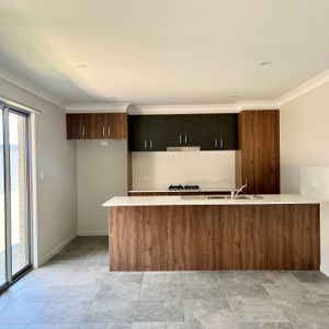 NORTH TAMWORTH- Brand New 2 Bedroom Property - Photo 2