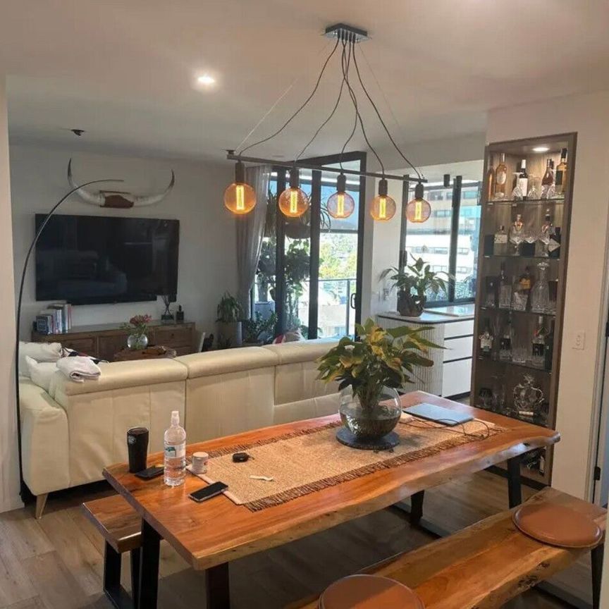 Greenslopes - Photo 1