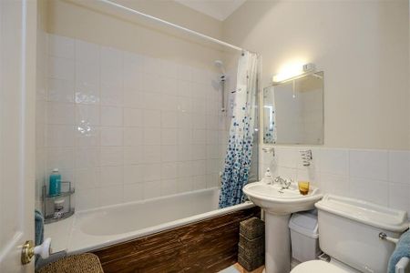 2 bedroom apartment to rent - Photo 4