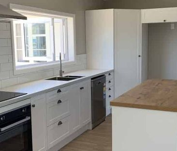 Renovated Gem in Heart of Kuripuni - Photo 5