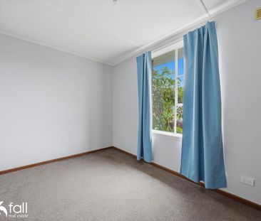 Well presented 3 bedroom family home - Photo 3