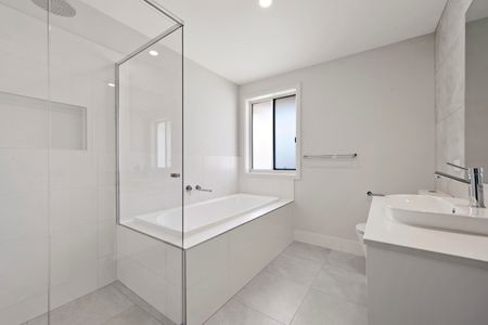 29 Outrigger Drive, Teralba NSW 2284 - House For Rent | Domain - Photo 4