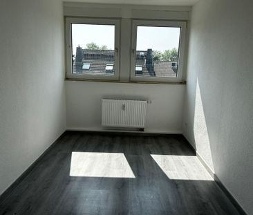 Renovierte 4-Zimmer Wohnung ab sofort verfügbar - Photo 1