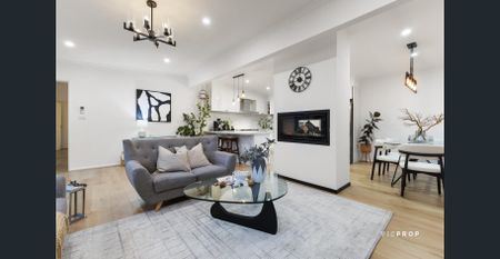 Bright Family Home with large Backyard - Photo 3