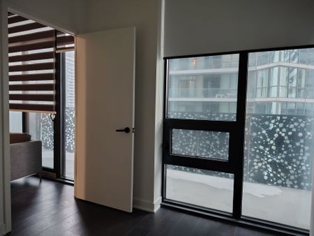 For Lease - 55 Charles Street Unit# 2009, Toronto, Ontario - Photo 5