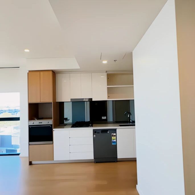 3 bed 2 bath Secondary room - Photo 1