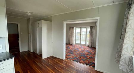 Otara, 4 bedrooms - Photo 4