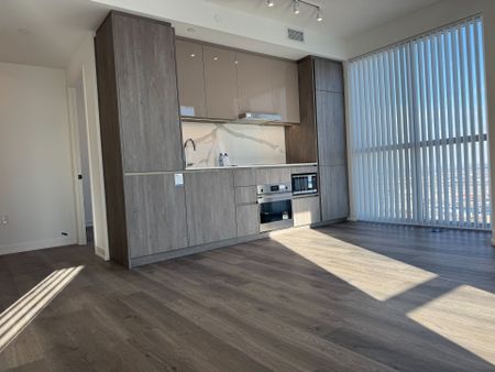 For Lease - 8 Interchange Way Unit# 4809, Vaughan, Ontario - Photo 3