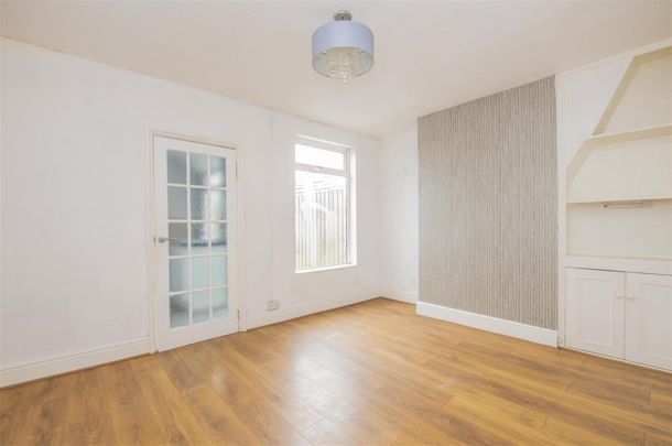 3 bed House - Terraced To Let - Photo 1