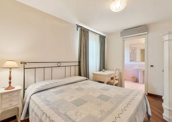 Villa in Affitto a Forte dei Marmi – Zona: Roma Imperiale