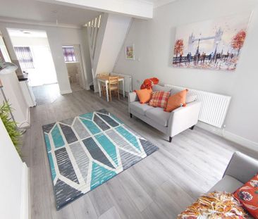 2 bedroom terraced house to rent - Photo 1