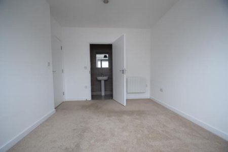 29 Victoria Avenue, Southend On Sea, Essex, SS2 - Photo 3