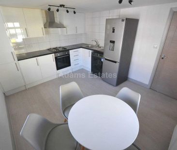 3 bedroom flat to rent - Photo 1