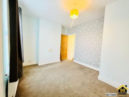 2 bed Terraced in Chipping Close , Barnet, EN5 2LY - Photo 2