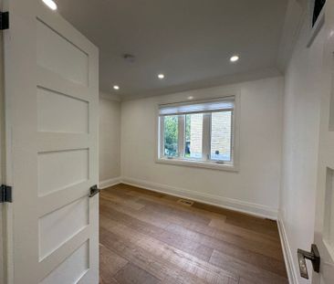 For Lease - 136 Wye Valley Road Unit# Main, Toronto, Ontario - Photo 1