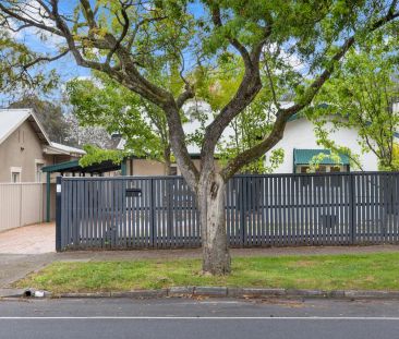 “Charming Character Home in Beautiful Kensington Park!” - Photo 3