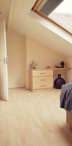 Kirkstall Avenue - Photo 1