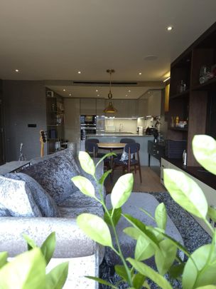 2 Bed Flat, Goldhawk House, NW9 - Photo 1