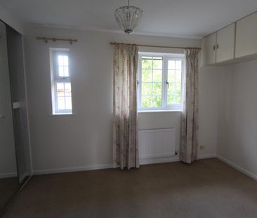 2 bedroom House To Let - Photo 4