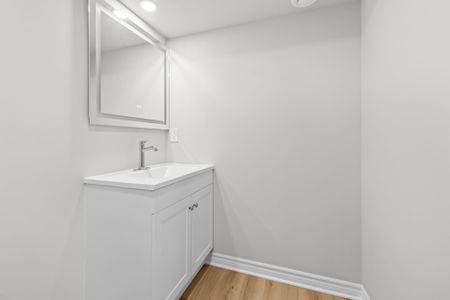 For Lease - 1420 Hayes Street Unit# B, Orleans - Cumberland and Area, Ontario - Photo 4