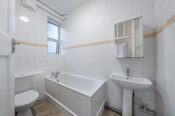 North Circular Road, London NW11 - Photo 1