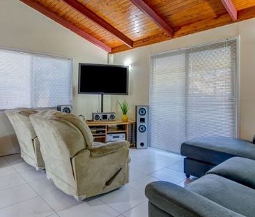 Rent This Rare Marsden Stunner – Big Home, Bigger Backyard! - Photo 5