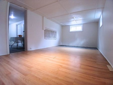 For Lease - 861 Cosburn Avenue Unit# Lower, Toronto, Ontario - Photo 5