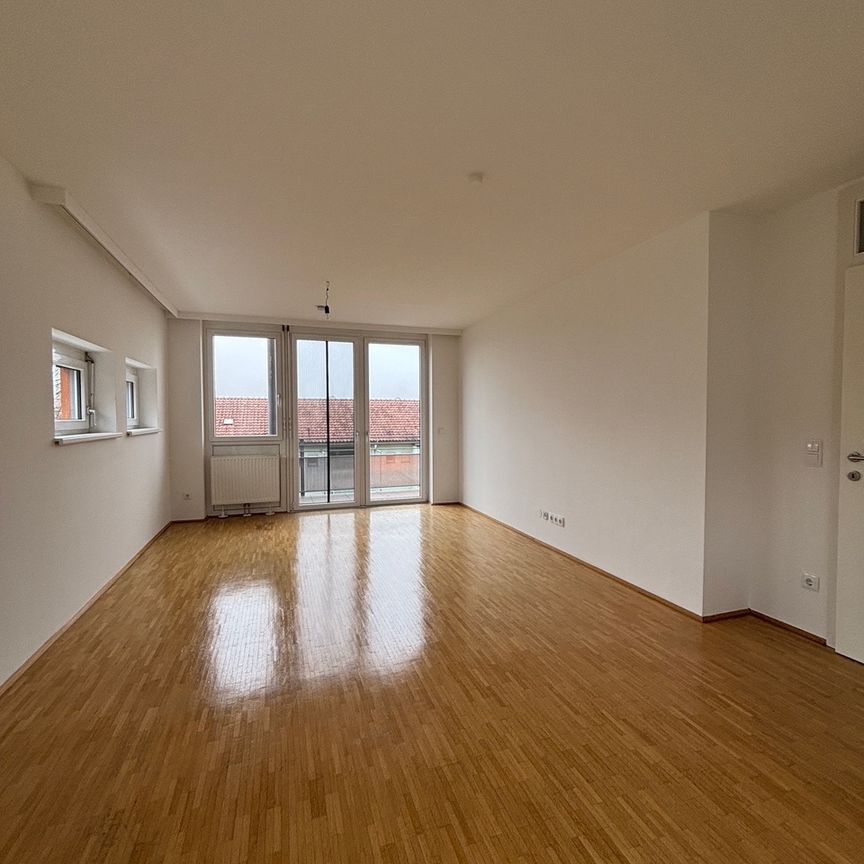 Lichtdurchflutete 3-Zimmer-Wohnung mit Balkon inkl. Küche - Photo 1