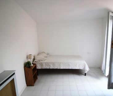 Attic-Trastevere: Newly renovated 2 Bedrooms, 2 baths, study, livin... - Photo 3