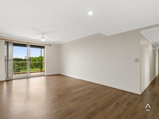 Sun-Filled, Spacious, Air-Conditioned 3-Bedroom Apartment with Resort-Style Facilities - Photo 1