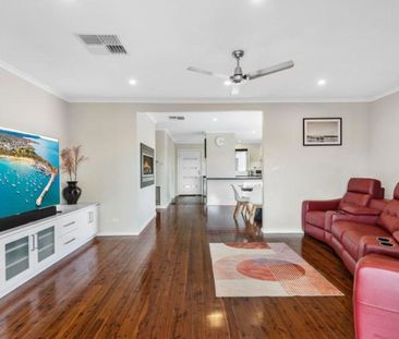 Spacious Family Home - Photo 4
