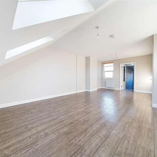 Backwater Place, Kingston Upon Thames, KT1 - Photo 1