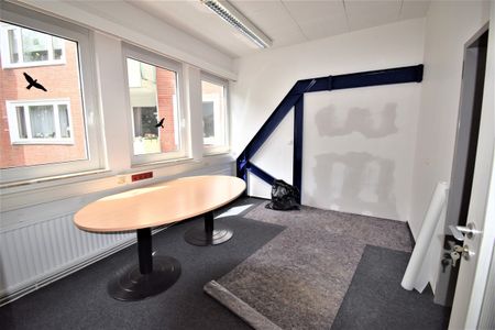 Bremerhaven - Geestemünde // Großzügiges Bürogebäude auf ca. 279 m² - Photo 4