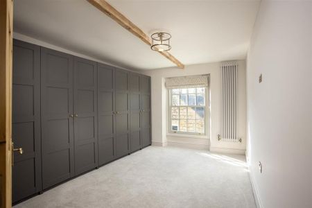 4 bedroom semi-detached house to rent - Photo 3