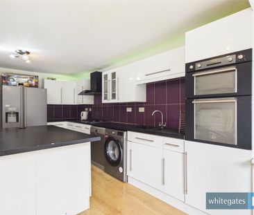 4 bedroom detached house to rent - Photo 1