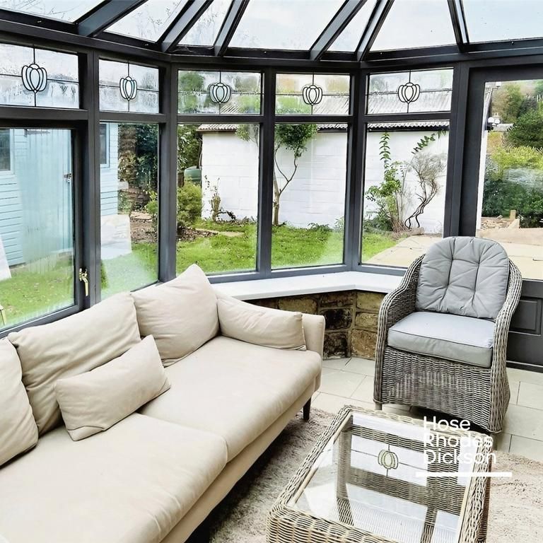 4 bedroom detached house to rent - Photo 1