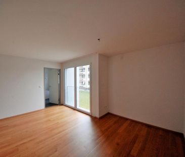 Moderne Wohnung mit Gartensitzplatz - Photo 2