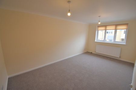 1 bedroom Flat - WINCH CLOSE, CODICOTE. - Photo 4