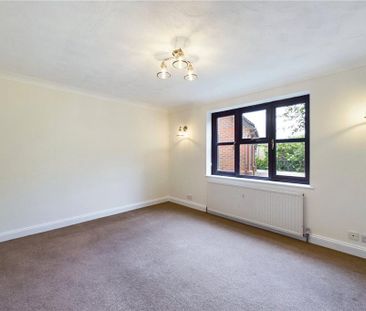 5 bedroom detached house to rent - Photo 3