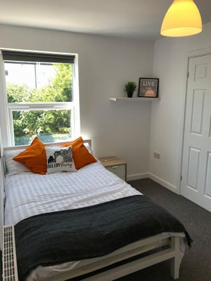 4 bedroom house to rent - Photo 1