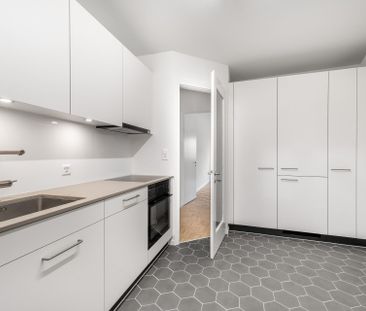 Newly renovated oasis of well-being in the heart of Zurich-Wiedikon! - Foto 4