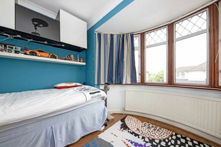 Redfern Avenue, Whitton, TW4 - Photo 4